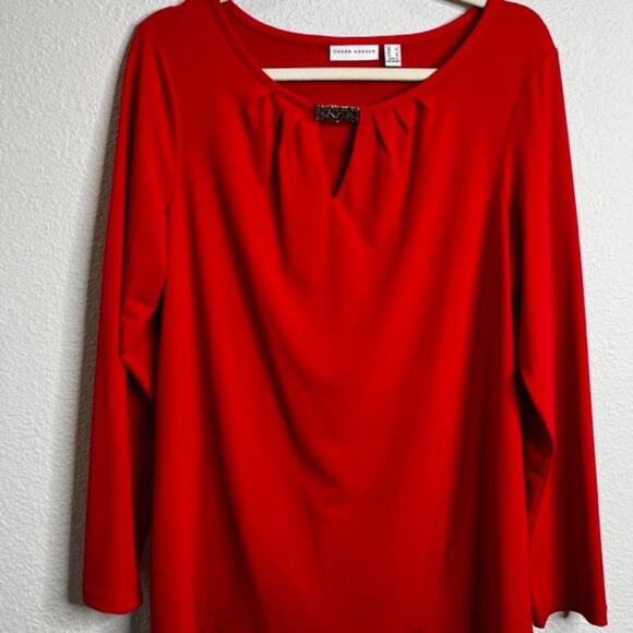 Susan Graver Liquid Knit Long Sleeve Top with Keyhole Trim Red Large - Picture 4 of 6